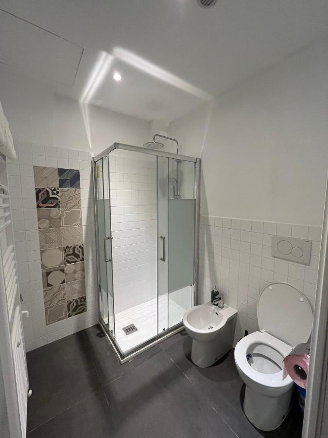 Suite The Brick - Host By Traveller'S Nest Турин Экстерьер фото